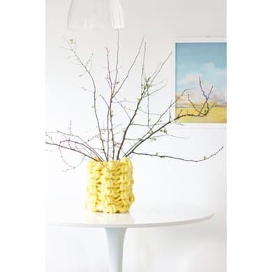 Arm knitted vase