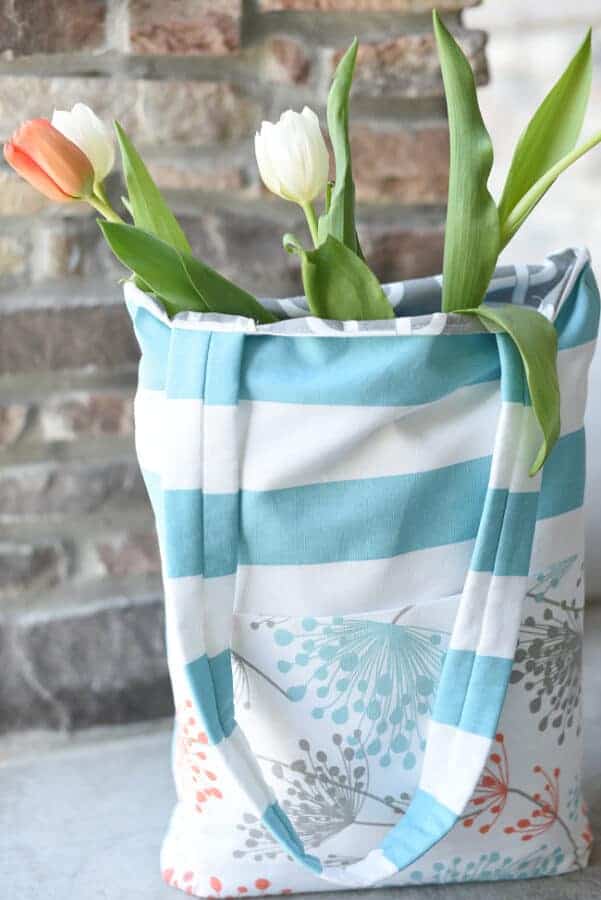 12 Easy & Fast Sewing Patterns for amazing bags #sewing #patterns #bags #bagstosew #DIY #sewbags