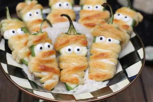 20 Easy, fast and fun Halloween Appetizers and Party Snacks #Halloween #Appetizers #PartySnacks