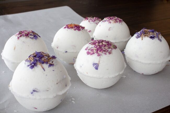 Floral bath bombs