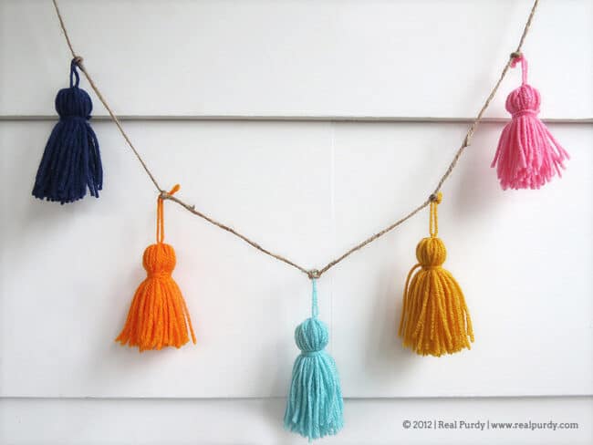 Knitted tassel garland