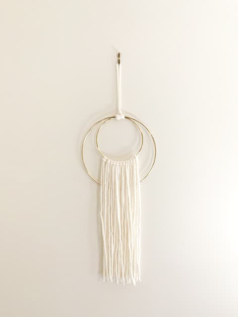 DIY ring macrame wall hanging. Fast and easy gorgeous DIY for your home