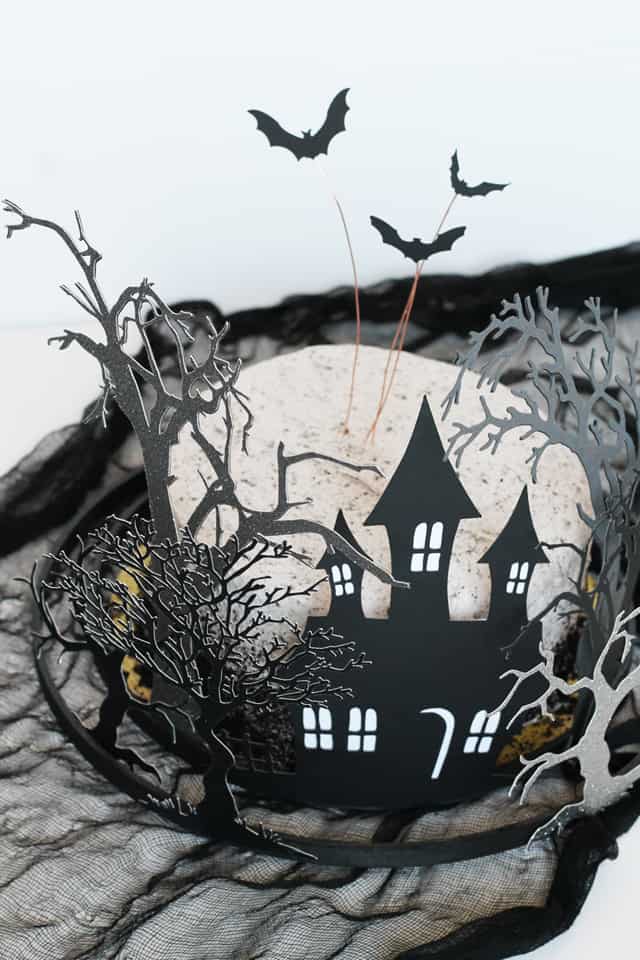 17 Halloween Decorations to make with your Cricut