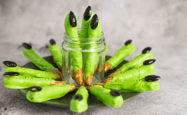 20 Easy, fast and fun Halloween Appetizers and Party Snacks #Halloween #Appetizers #PartySnacks