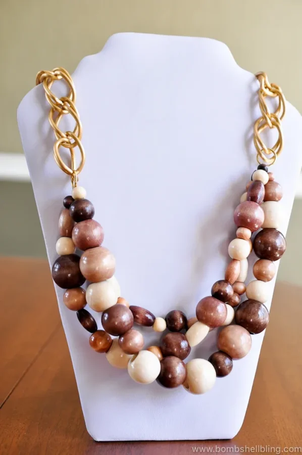 See these great ideas for DIY wood bead necklaces. We have 11 ideas here for unique & pretty necklaces 