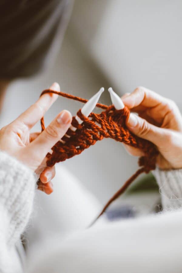 Essential Knitting Needle Guide for Beginner Knitters